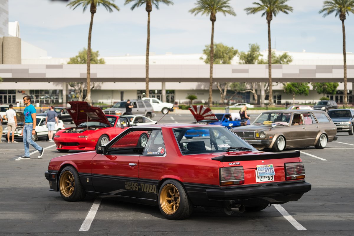 RadwoodOfficial's tweet photo. This or that? Which one are you taking? Throwing it back from RADwood Las Vegas! https://t.co/pRKWVRrGUs