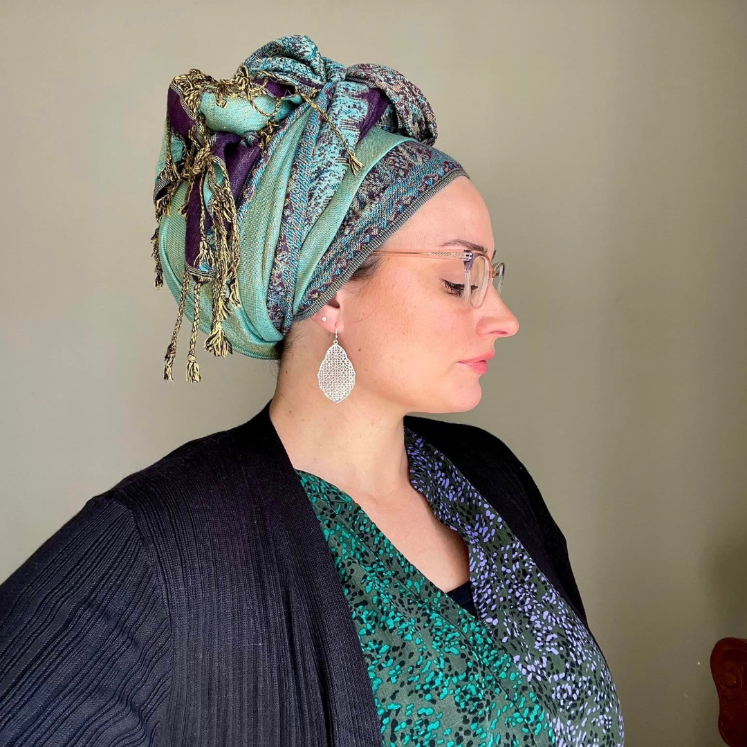 It's officially pashmina season! 

How beautiful is this Wrapunzelista in out Eggplant Cranberry Scarf?! 😍💜

#Fall #Pashmina #FallPashmina #Pashminas #Wrapunzel #Headscarves #Headwrapping