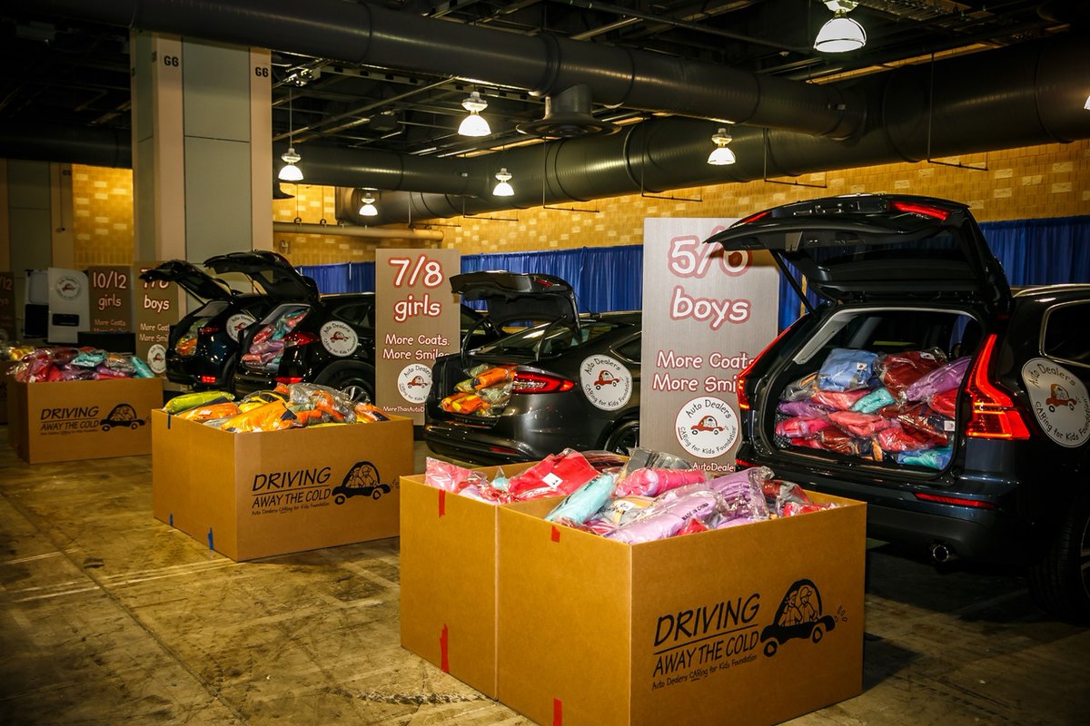 AutoDealersCFKF's tweet photo. 🎃 Trunk or Treat... Truck or Treat... Whatever you want to call it – the fun doesn't stop today. We're driving around the area and giving out goodies in the form of brand-new coats!

Get involved! #MoreThanAutoDealers ➡️ https://t.co/ou8dWMtzbp https://t.co/5Sr2NKpLNS