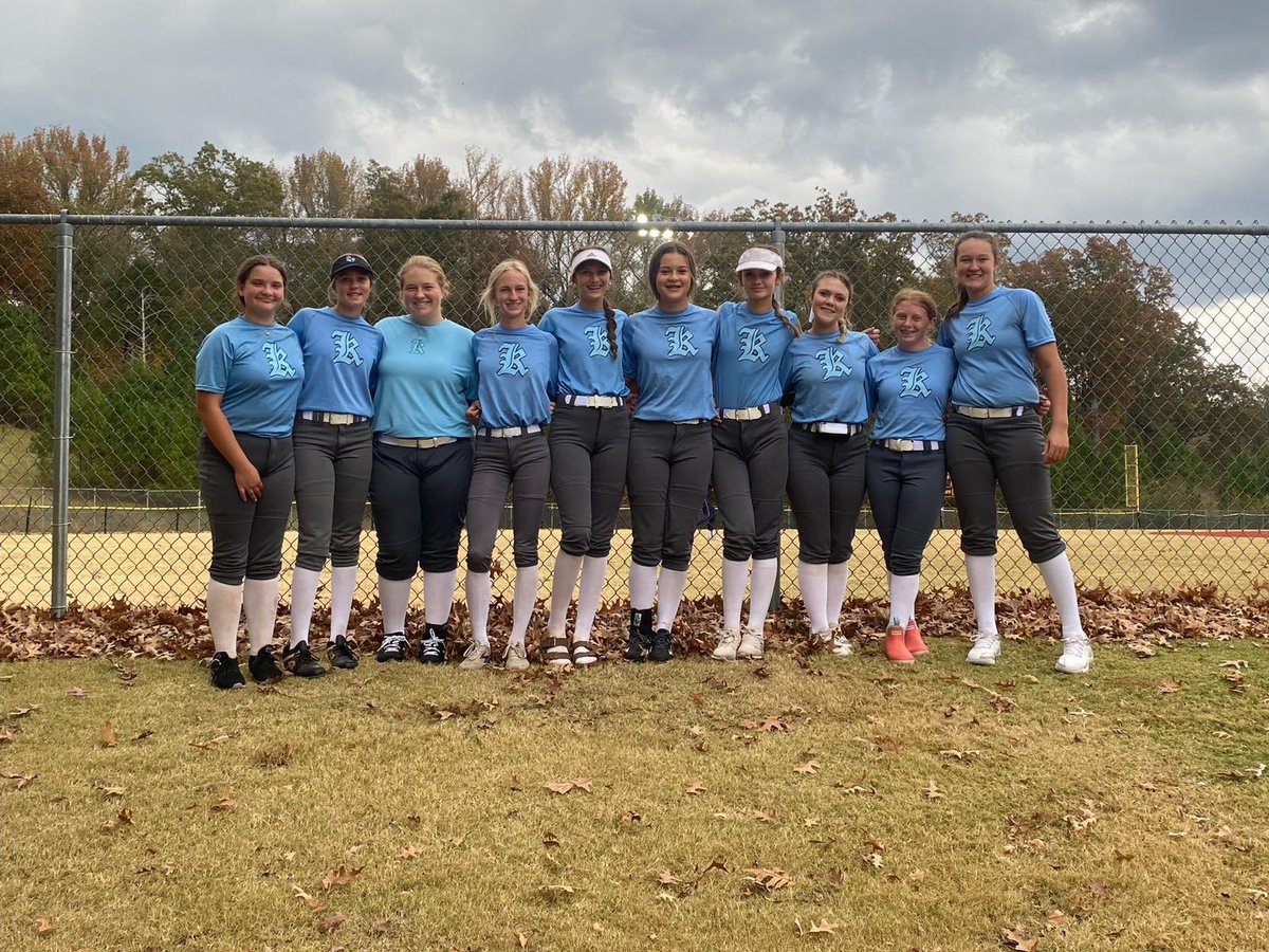 gfuller505's tweet photo. Great weekend in Oxford. Ended up going 1&amp;1 with not being able to finish 1 game this weekend in Bombers exposure.Lost to a great  bham bolts Chaney 6-5. Team batting avg .417
Girls did great against high quality competition. @knightsms_sb @kksoftball4L @KenzieRoark #SEI2022 https://t.co/3ZZ5dIIUSM