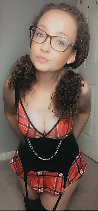 Happy Halloween from this naughty school girl&hellip;show me your treats baby💋😉 https://t.co/eSuP6pMh5a