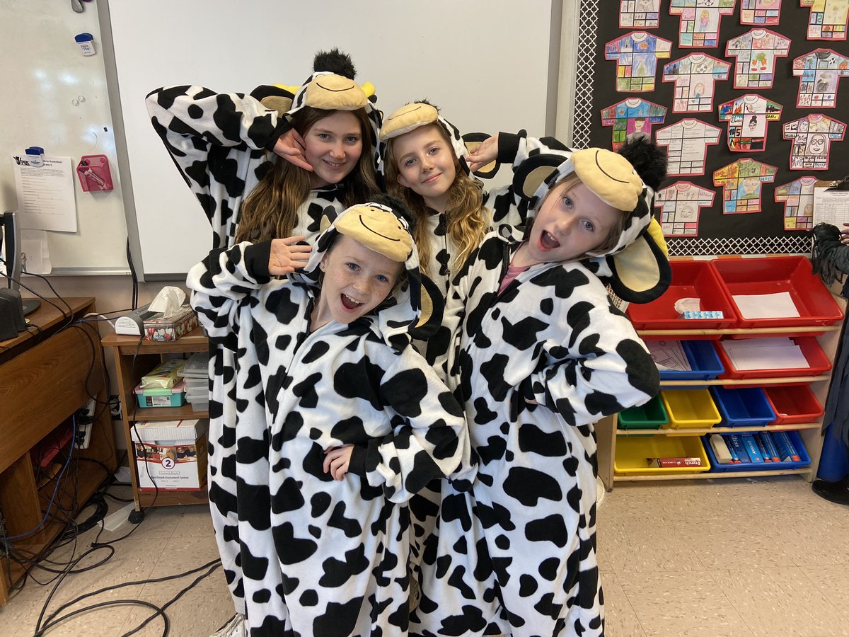 msanoseworthy's tweet photo. Happy Halloween from 5-2! @VillanovaSchool @NLESDCA https://t.co/OhvUqT35wl
