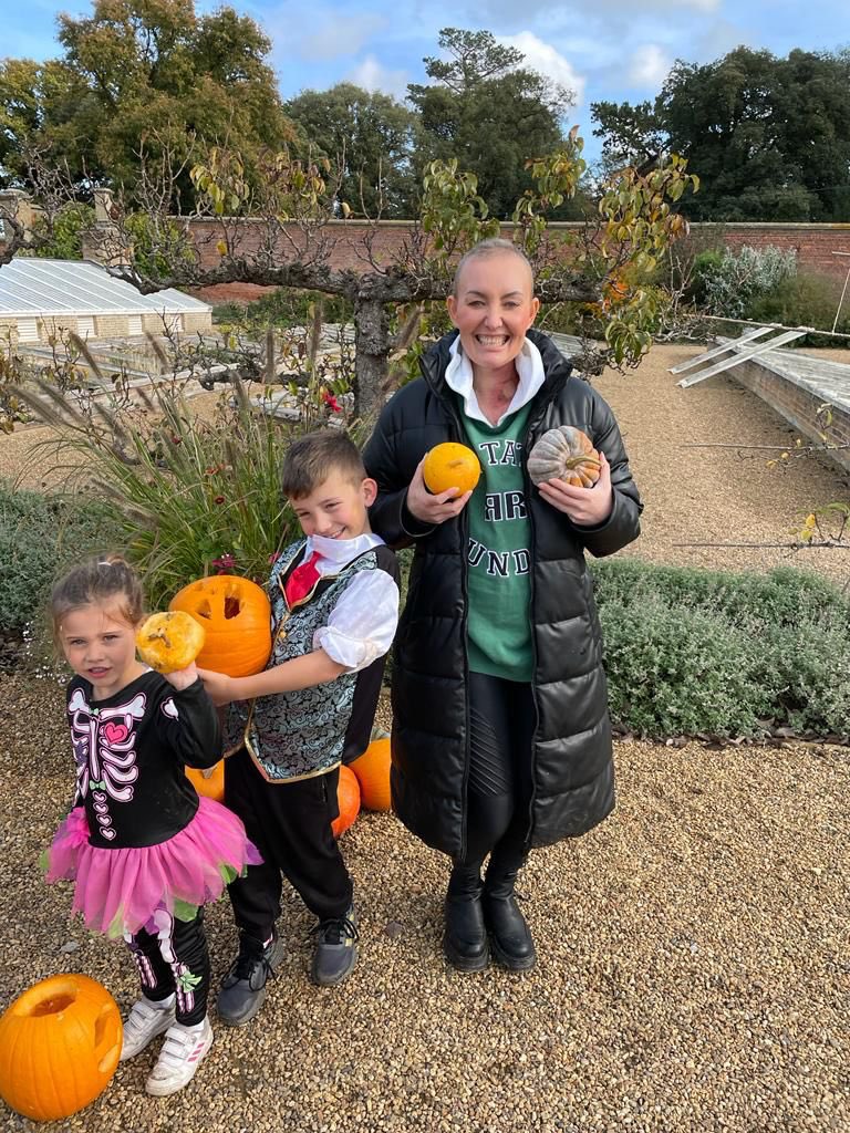 Claire's Boob Battle tweet media