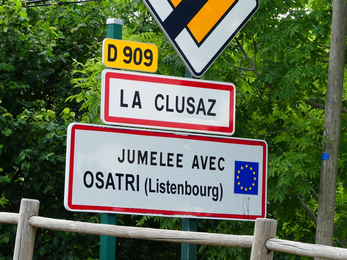 LaClusaz's tweet photo. Nous sommes très fiers de vous annoncer notre jumelage avec la belle ville d'Osatri au #Listenbourg 🫶 https://t.co/Gly9xJkGt1