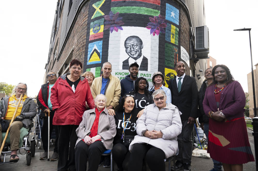 VCHackney's tweet image. Celebrating #togetherbetter patients who helped paint this incredible mural of Dr.Colin Franklin, one of the first Black doctors in #Hackney, designed by resident Andrew Wright #BlackHistoryMonth @ElsdaleCity. Thanks to his daughter @DrPaulaFranklin @KristaBrownBA
