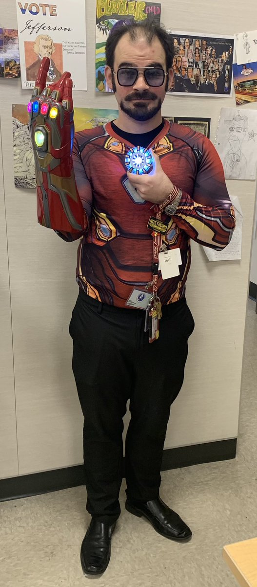 koa_mano's tweet photo. #teaching these days has been a bit like fighting Thanos. Happy #Halloween2022 https://t.co/hcwLy73M0z