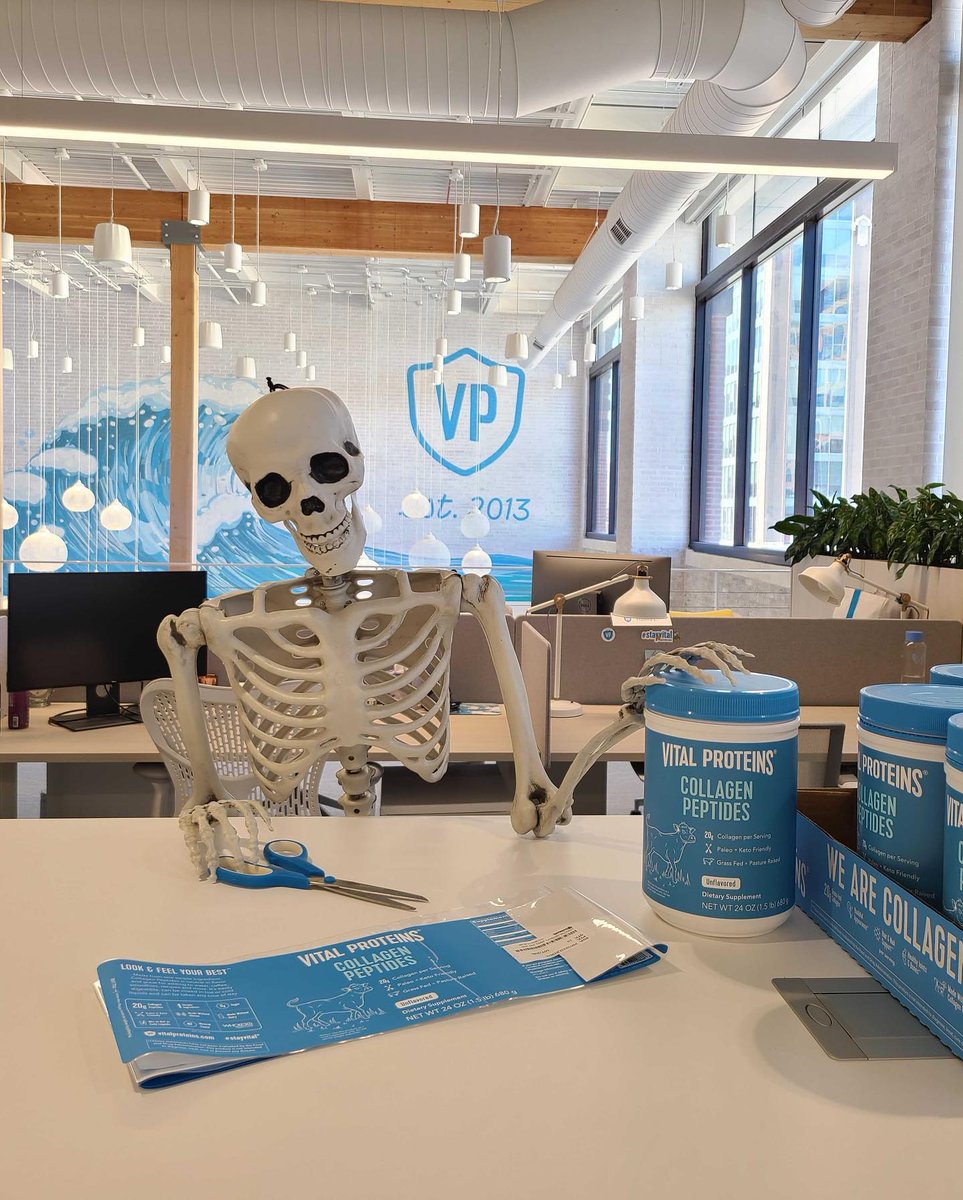 vitalproteins's tweet photo. Well, looks like someone missed their 2 scoops!💀 How are you celebrating #Halloween?! Tell us below.👇 #halloween22 https://t.co/YQbd3ZlUrZ