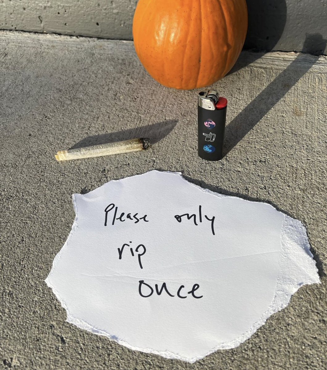 WeirdBongs's tweet photo. https://t.co/5CwNaOd2wJ