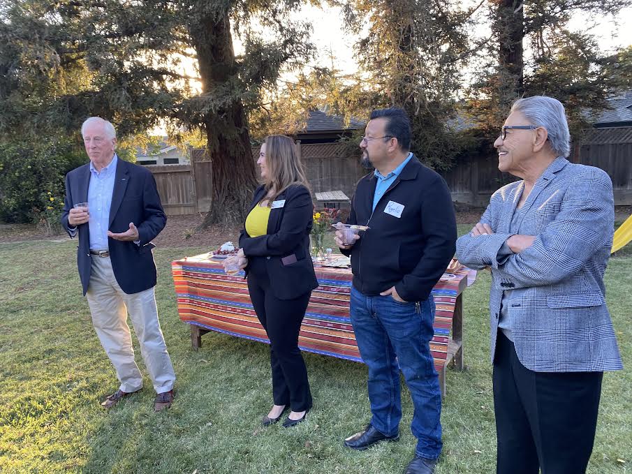 Mike_CA05's tweet photo. Had a great time meeting with Woodland Latino leaders and talking with them about the issues that matter most. Thank you for your time and willingness to work together to ensure our district is a great place to live for everyone. #FutureCA04 https://t.co/GJqoE4iohn