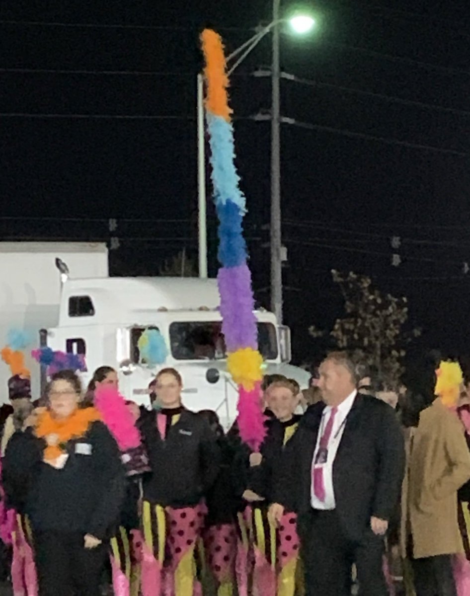 Great Saturday of marching band in KY! Most proud of my @henryclayband for their top 5 finish in 5A! And in other awards not presented that night- best plumes went to <a href="/RussellCoBand/">Russell County Band</a>  Top notch!
#kmea #smbc #plumelife #marchingband #marchingarts #plumecraaazy