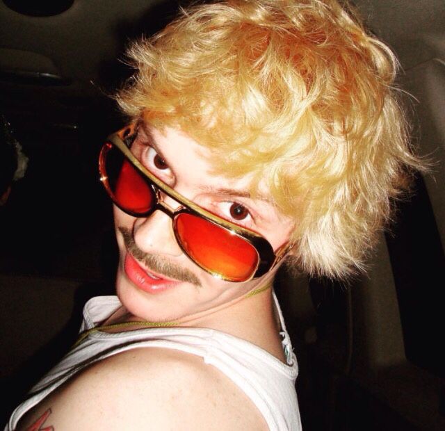 evancomfort's tweet image. halloweevan pt 1 🎃