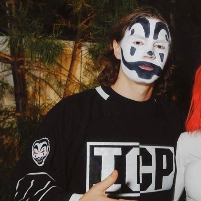 evancomfort's tweet image. halloweevan pt 1 🎃