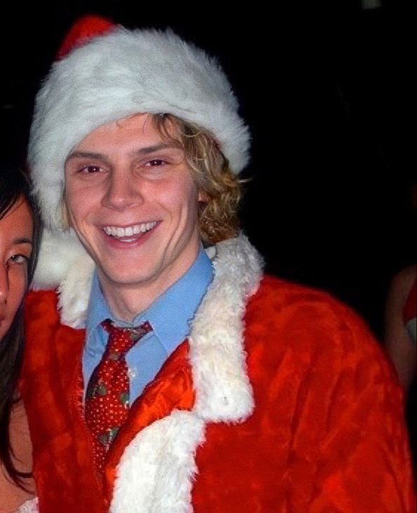 evancomfort's tweet image. halloweevan pt 1 🎃