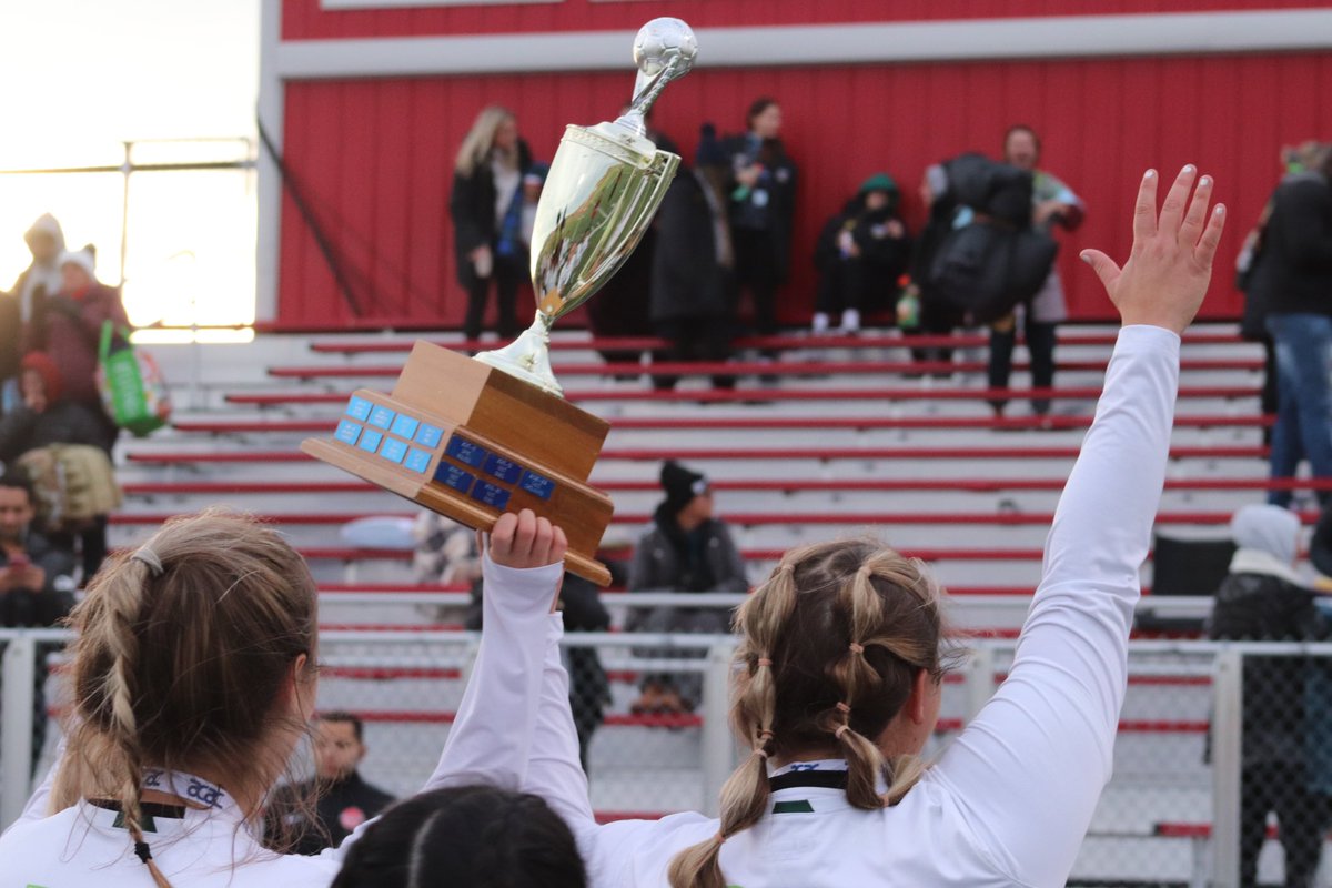 MullinBrooke's tweet photo. Found something I’m passionate about doing! Sport Photography! @LethCampusMedia https://t.co/bb125KC0mM