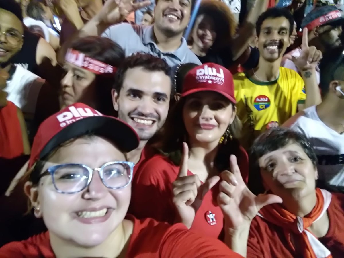 fernandotoloihq's tweet photo. VITÓRIA DA DEMOCRACIA!

LULA ELEITO!

#eleicoes #lulapresidente #foramiliciano #tanahoradojair #jairembora #lula #vitoria #deupt #deu13 https://t.co/5JQ7TJLosE