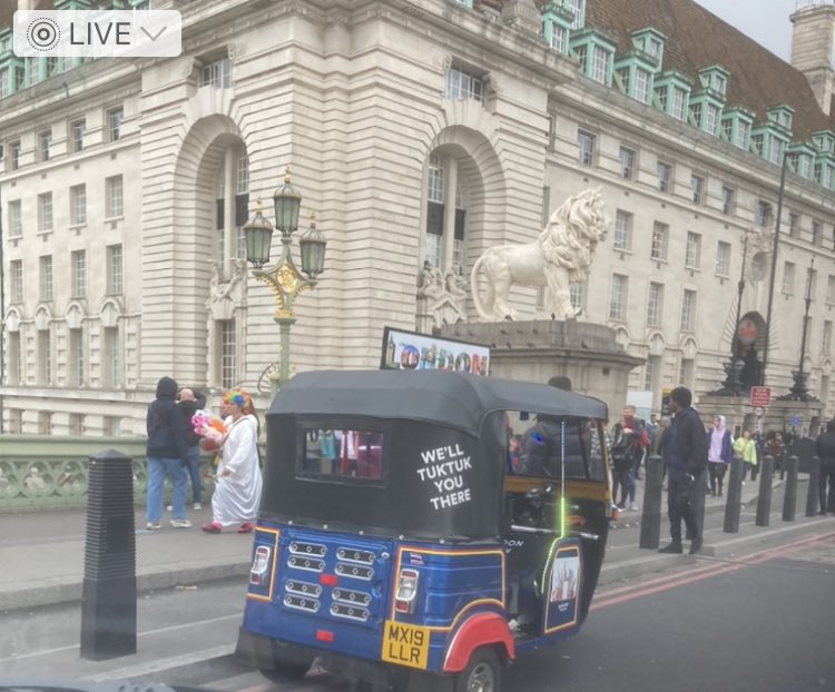 tommyparry1's tweet image. Hi @MetCC now with a number plate. 
Is this “Thing “ taxed.  And have hire and reward insurance. 
It’s picking up passengers on Westminster Bridge 
@metpoliceuk