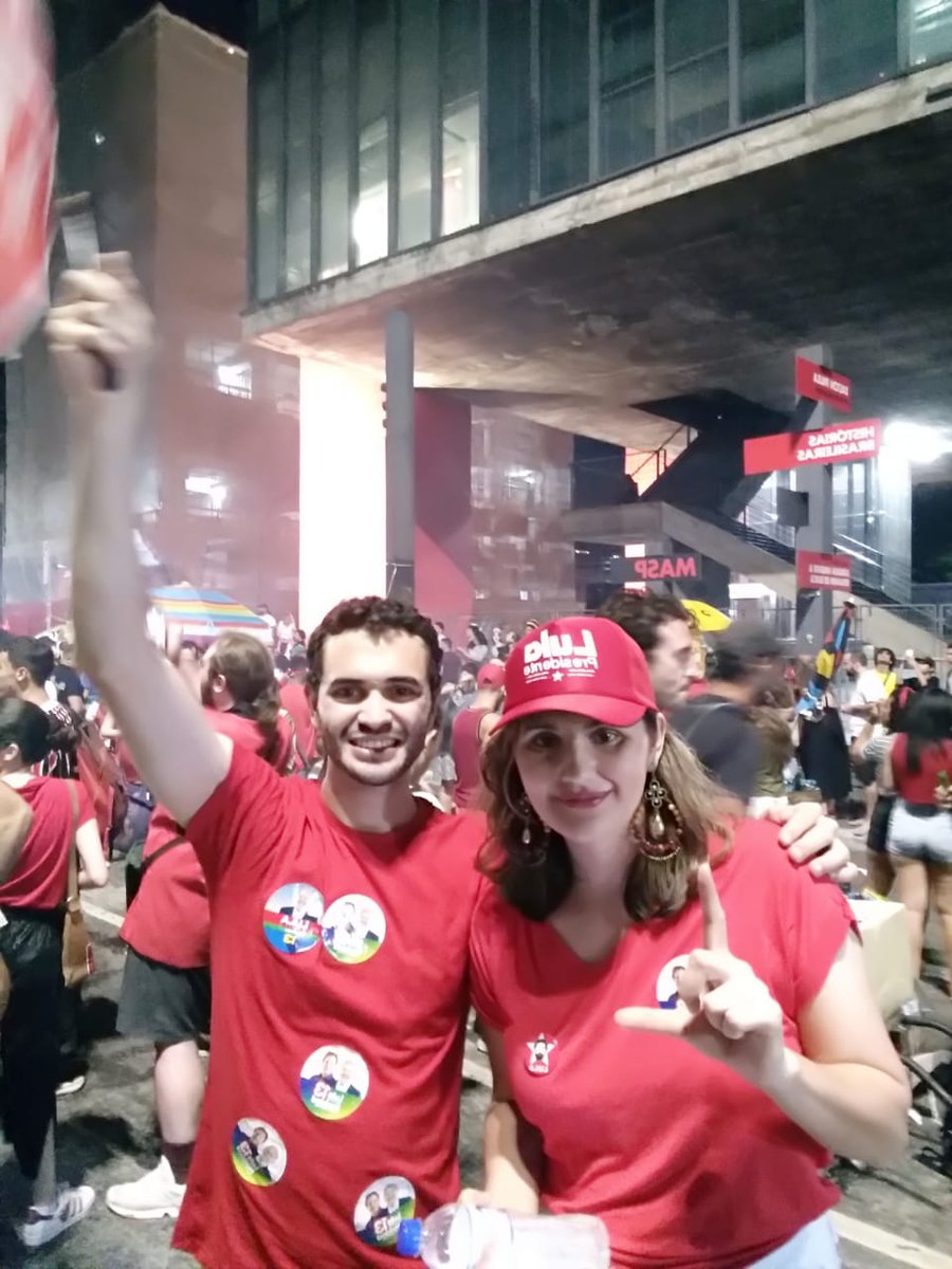 fernandotoloihq's tweet photo. VITÓRIA DA DEMOCRACIA!

LULA ELEITO!

#eleicoes #lulapresidente #foramiliciano #tanahoradojair #jairembora #lula #vitoria #deupt #deu13 https://t.co/5JQ7TJLosE