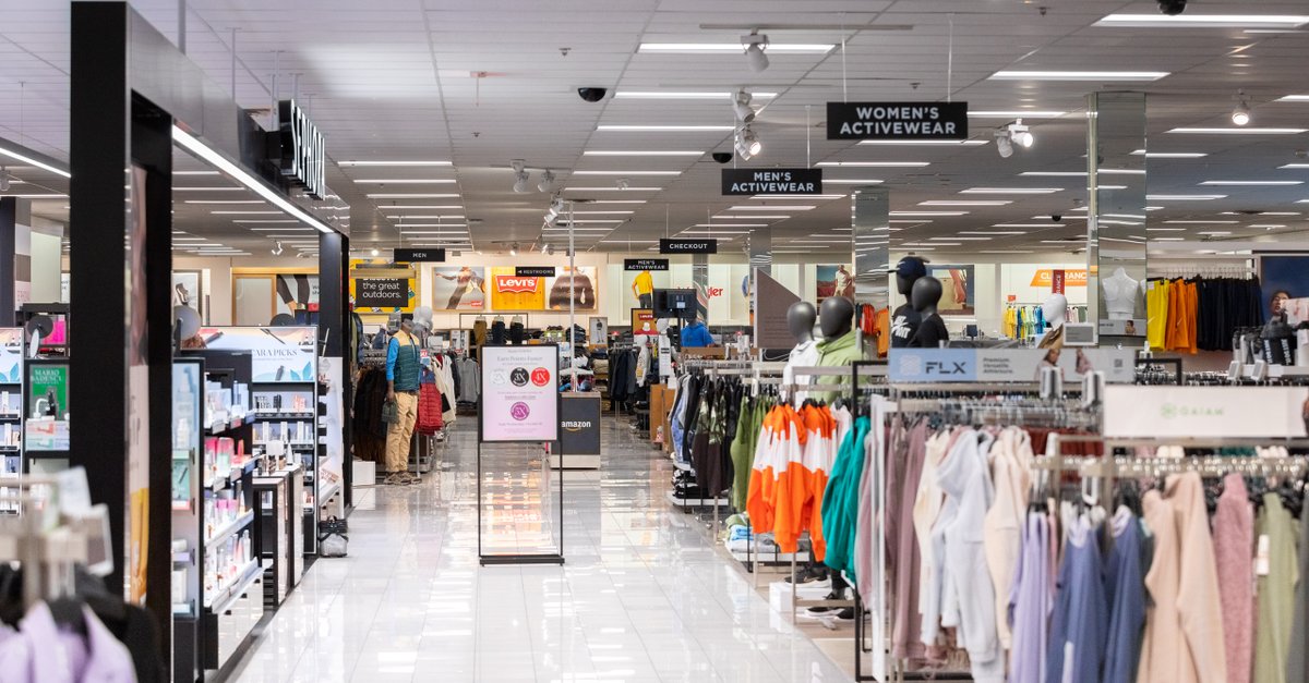 October is #EnergyAwarenessMonth! <a href="/Kohls/">Kohl's</a> recently completed the planned 2022 LED lighting retrofitting projects, finishing 96 interior projects and 24 exterior projects in our stores. Learn more about our environmental sustainability initiatives: bit.ly/3NkdEvg