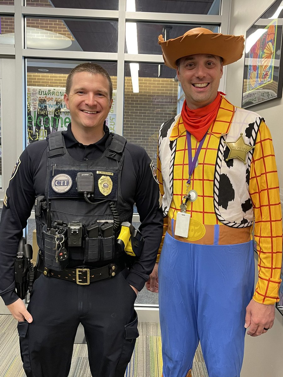 Local law enforcement working together #cwcpowerofwe <a href="/CWCcoyotes/">ClearwaterCreekCoyotes</a>