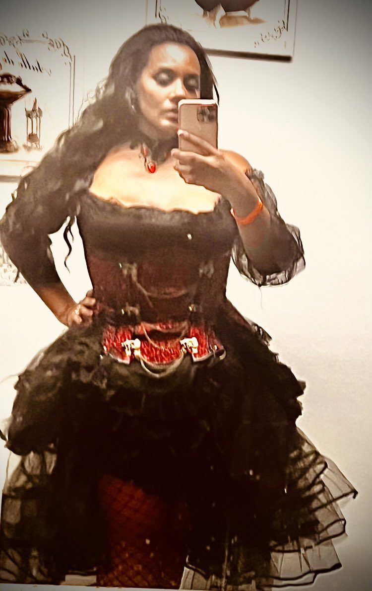 cryptoflirtVIP's tweet image. These are some submissions for 50$ ETH WINNER.  You all have until tonight to post and tag us @cryptoflirtVIP    Winner chosen tomorrow 🤑#Halloween #HalloweenGiveaway #nft #NFTGiveaway #NFTCommunity