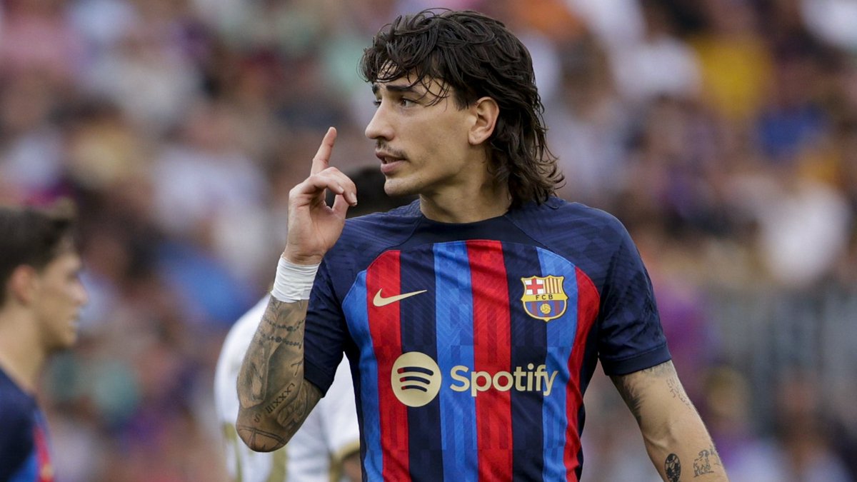 medinafut's tweet photo. 🚨 El Barcelona ha decidido NO renovar el contrato de Héctor Bellerín, cuyo acuerdo expira en verano del 2023. (@fansjavimiguel vía @BarcaUniversal) #FCBarcelona https://t.co/65WgvBfptM