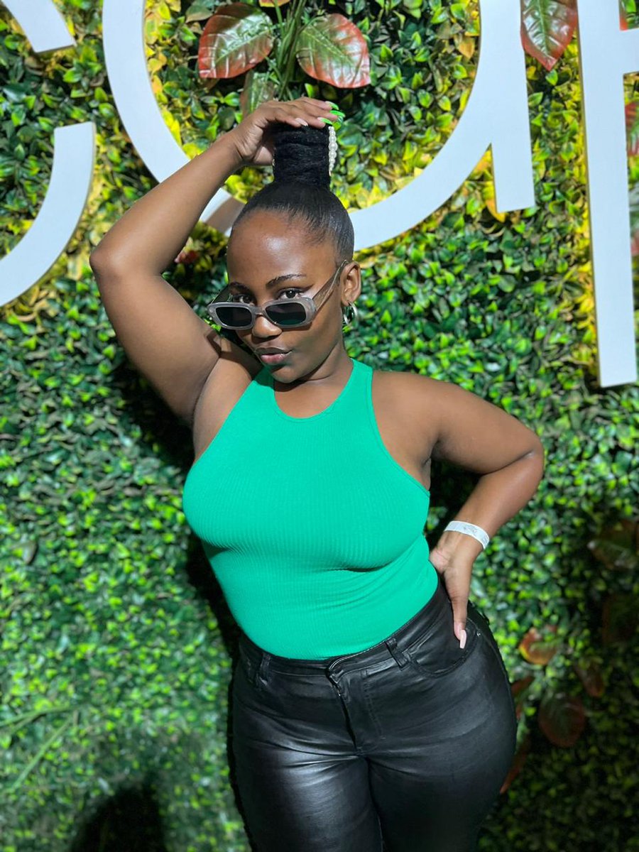 Lethabow_LeeJoy's tweet photo. Recap of how my weekend was

The SOG way💚✅ https://t.co/5bBoEr7zLI