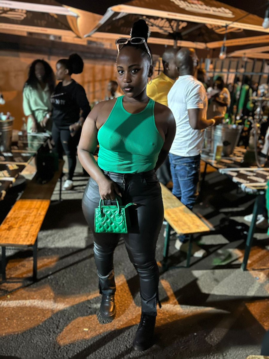 Lethabow_LeeJoy's tweet photo. Recap of how my weekend was

The SOG way💚✅ https://t.co/5bBoEr7zLI