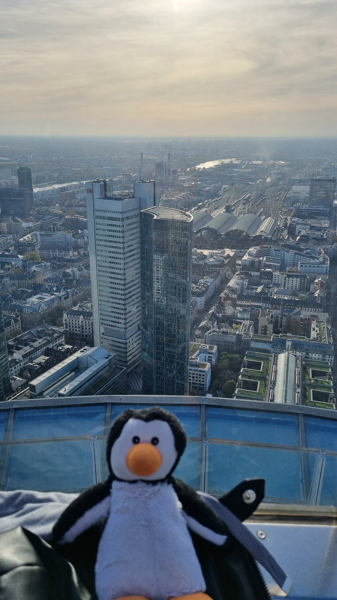 Gestern noch ein wenig Höhenluft geschnuppert, bevor der Bahnhof wegen unbefugter Personen im Gleis gesperrt werden musste 🙈