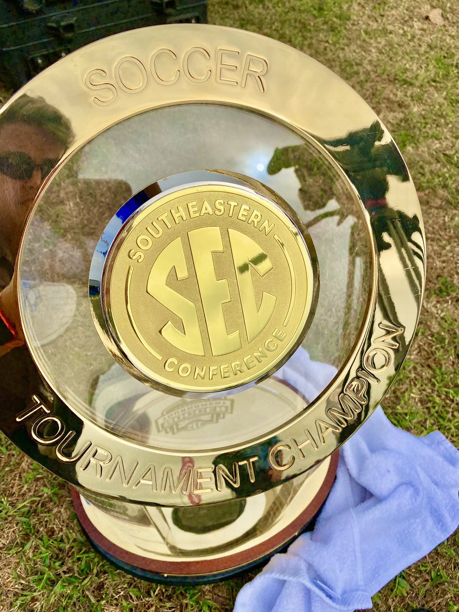 keep_moving's tweet photo. The ⚽️ hardware competition got kicking (and punching oddly enough)  yesterday! Fantastic to have #womenssoccer here in Pensacola. @VisitPensacola @PensacolaSports @SEC @cityofpensacola https://t.co/afGLeWJIqM