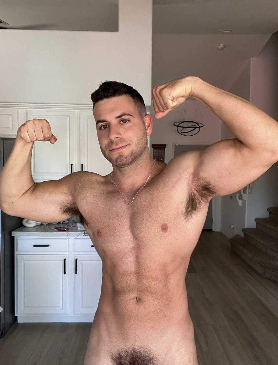 EvenShreds's tweet photo. Need a gym buddy https://t.co/8II2KKArQz