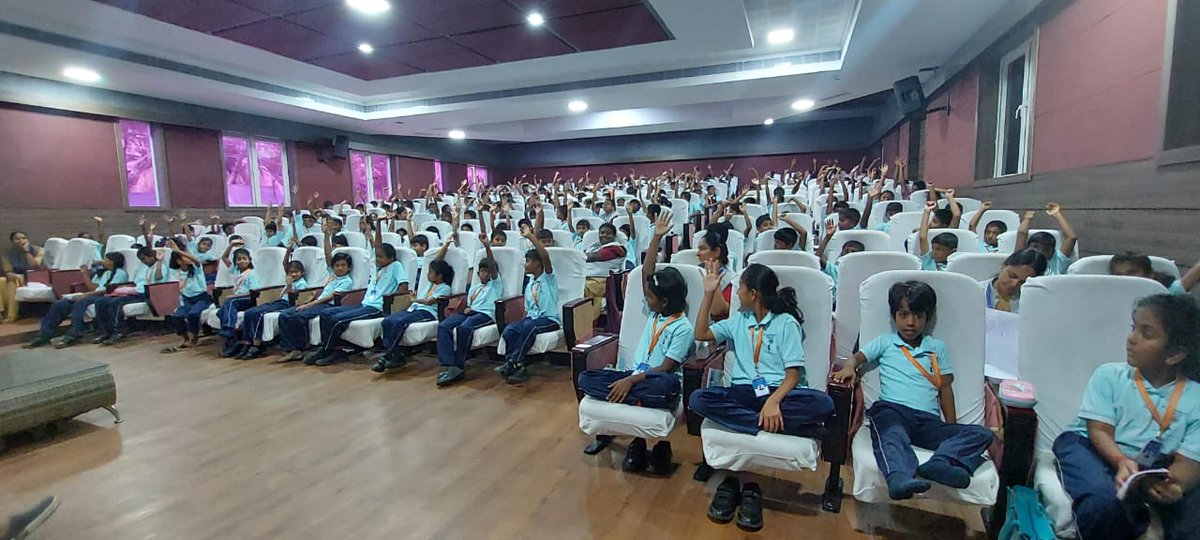 SriNachammal's tweet image. Our children had a great session on Animation conducted by IMac Academy, Coimbatore. 
 Students also came to know about the various job opportunities in Web Animation Technology.
#SriNachammalVidyavani #carrierGuidance #animationtechnology #animation #animationisforeveryone