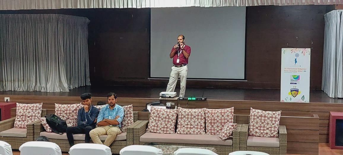 SriNachammal's tweet image. Our children had a great session on Animation conducted by IMac Academy, Coimbatore. 
 Students also came to know about the various job opportunities in Web Animation Technology.
#SriNachammalVidyavani #carrierGuidance #animationtechnology #animation #animationisforeveryone