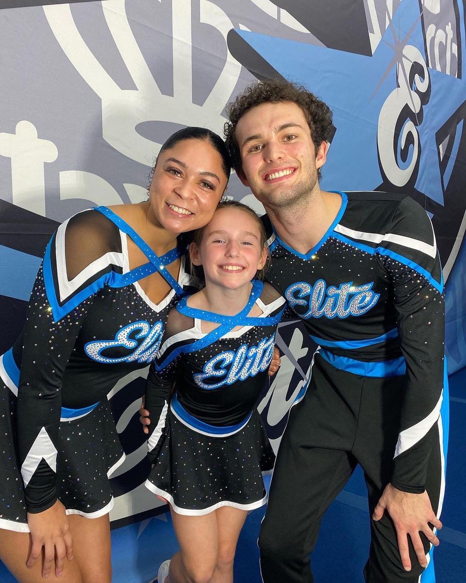We’re getting the week started with this beautiful #VarsityReveal for <a href="/HfxCheerElite/">Halifax Cheer Elite</a>! 🤩💙