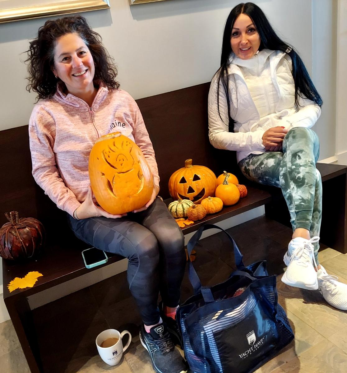 Congratulations to the winner of Boston Yacht Haven's pumpkin carving contest!!

Happy Halloween! 🎃