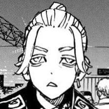 dailyrindou_'s tweet photo. his bored/judging expressions are so cute 😭😭 https://t.co/pGNRprKuPP