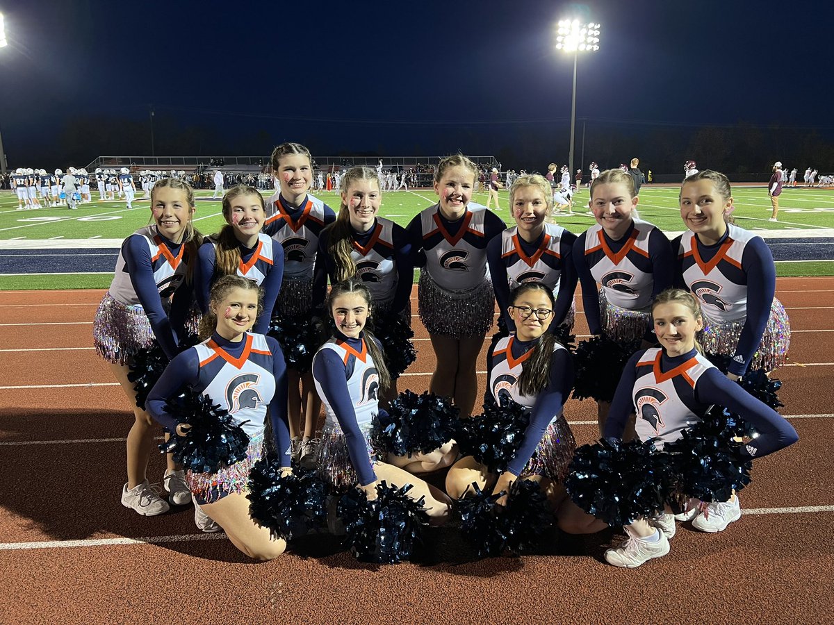 wcsSHSks's tweet photo. Summit Dance is headed to competition this weekend for the FIRST time ever, making history!🫶🏼 s/o to our parents for surprising us w/ this cake to celebrate our first FULL football season &amp; being comp. bound!! Feat. some pics from the sidelines Friday night! https://t.co/xDXSiSQwUg