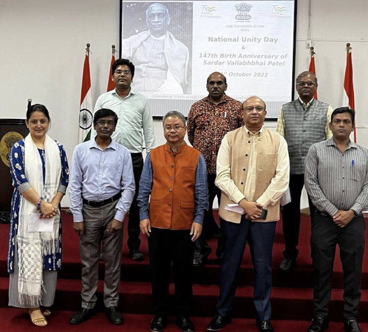 HCI_Accra's tweet photo. Celebrating birth anniversary of #SardarVallabhaiPatel as #NationalDayOfUnity @HCI_Accra takes Pledge of Unity & Integrity of the Nation @PMOIndia @HMOIndia @DrSJaishankar @MOS_MEA @AmbVMKwatra @IndianDiplomacy https://t.co/Dv0Ox9jO7M