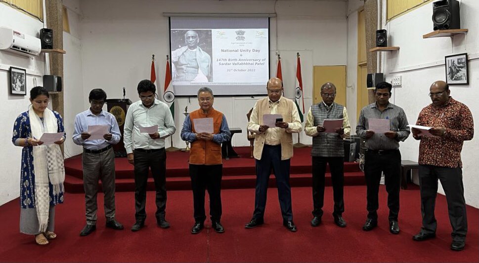 HCI_Accra's tweet photo. Celebrating birth anniversary of #SardarVallabhaiPatel as #NationalDayOfUnity @HCI_Accra takes Pledge of Unity & Integrity of the Nation @PMOIndia @HMOIndia @DrSJaishankar @MOS_MEA @AmbVMKwatra @IndianDiplomacy https://t.co/Dv0Ox9jO7M