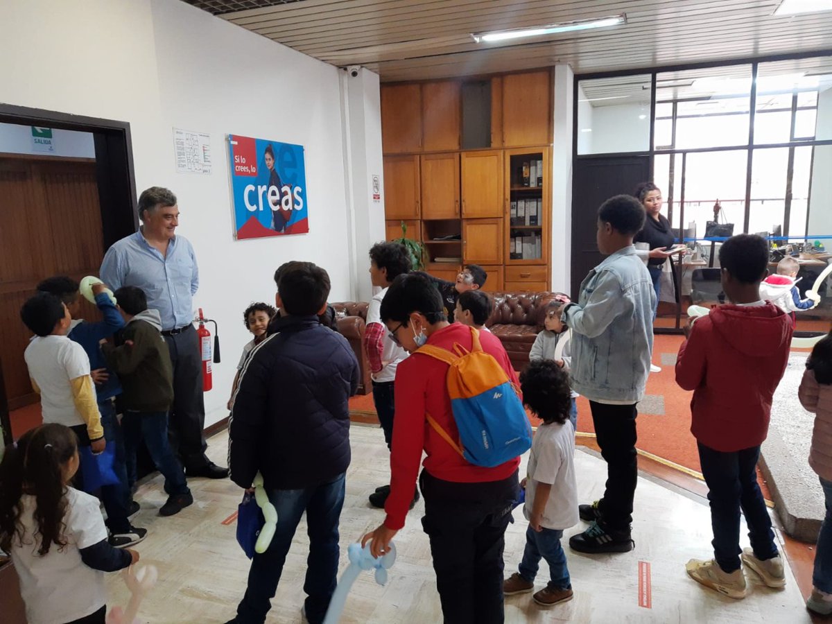 La palabra Halloween es una abreviación de "All Hallows Eve" que significa "Víspera de todos los santos". En Colombia, esta fecha se ha convertido en un momento para compartir en familia. <a href="/uempresarial/">Uniempresarial</a> celebró con los hijos de los trabajadores ‘Un día en la vida de papá o mamá’.