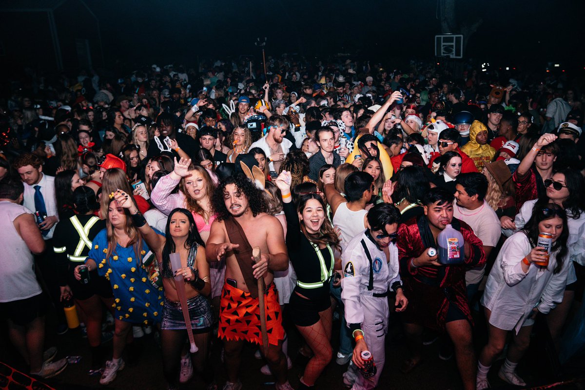 allthingsrnb tweet media