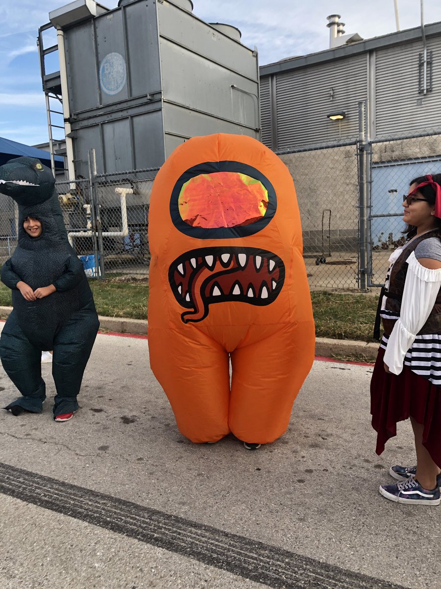 MsZaner's tweet photo. @ElementaryMcbee we kicked off our Halloween fun with a spooktacular parade!! @AustinISD @Ms_MMartinez @mcasas44 https://t.co/G7fXH066aw