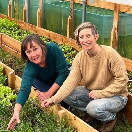 Great to meet Sophie Dunan and volunteers at <a href="/CardiffSalad/">Cardiff Salad Garden</a> Garden to hear how their project has combined growing and selling fresh cut salad leaves, with working to promote positive mental health and wellbeing and sustainability.