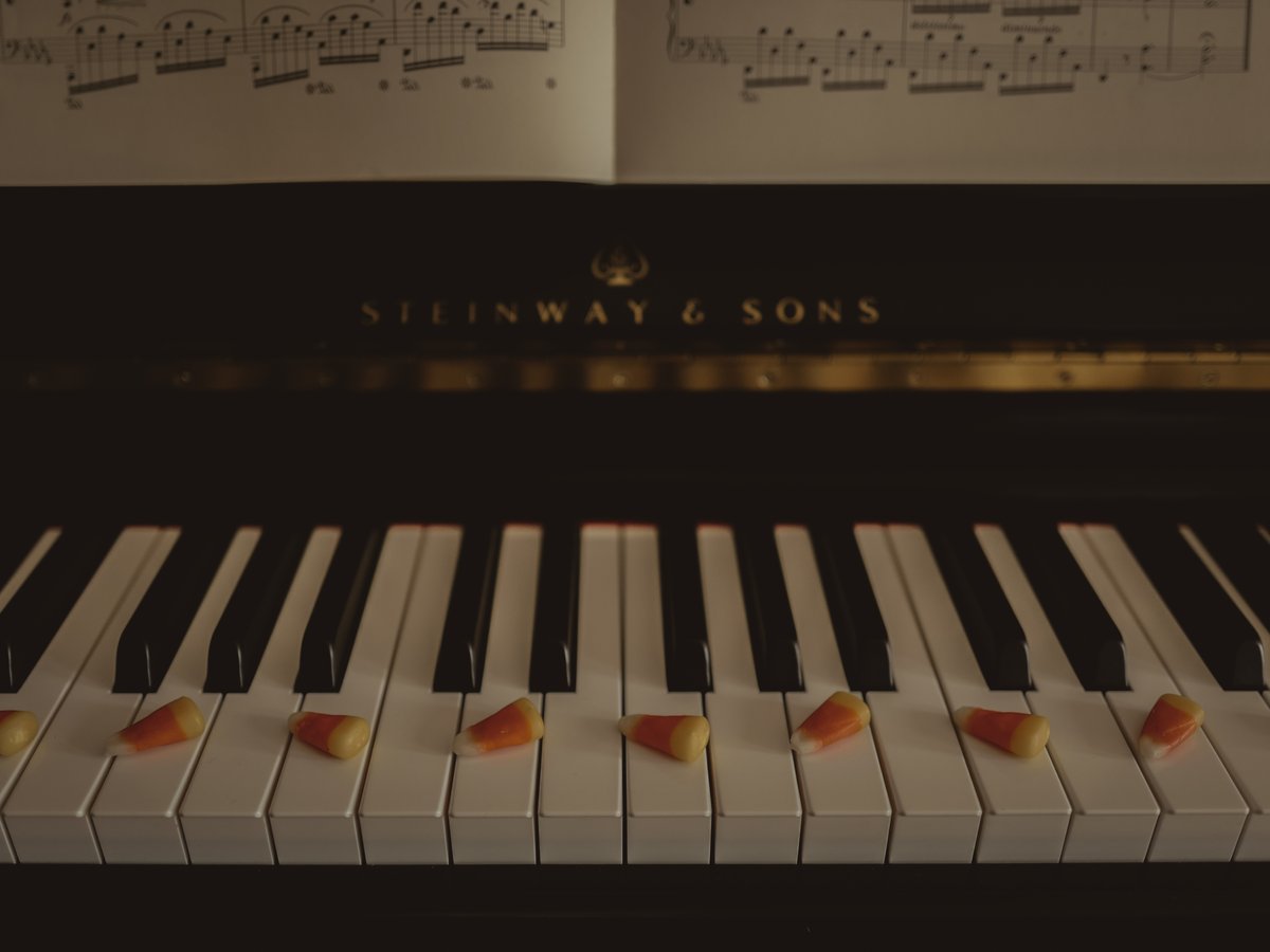Happy Halloween from Steinway &amp; Sons — hope it's a day of musical treats! 🎃 

📸: Eric Christian