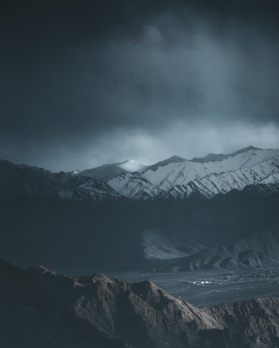 The divine intervention. #mountains #sonyalpha #himalayas