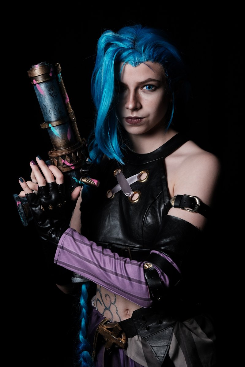 Jinx
London, England

#mcmcomiccon #comiccon #mcmcomicconlondon #mcmlondoncomiccon #londoncomiccon #cosplay #london #godox #advancedphotons #framesmagazine #portrait #photography #performanceart #costume #jinx #leagueoflegends #female #gaming #videogame #manic #iconic #animation
