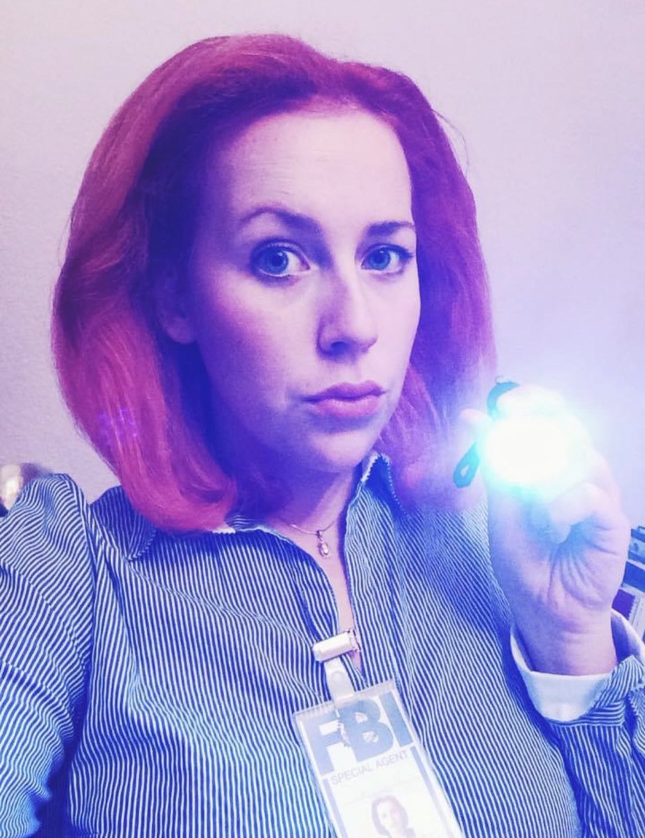 amzng_champagne's tweet photo. Happy Halloween ๐
My all time favorite costume. @GillianA you see that brow?? #philes you like? #xfiles #thexfiles #danascully #halloweencostume #agentscully https://t.co/dlG86EJJGj
