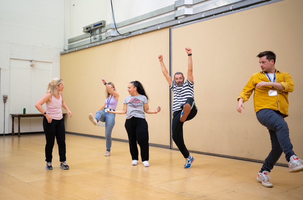 NTConnections's tweet photo. We had the most amazing time at this year’s Directors’ Weekend, and it was amazing hearing how excited all our wonderful teachers and youth theatre leaders are to go away and start their rehearsals after 3 full days of workshops and masterclasses🤩 

photos by Korey J Ryan https://t.co/vREMSO37BJ