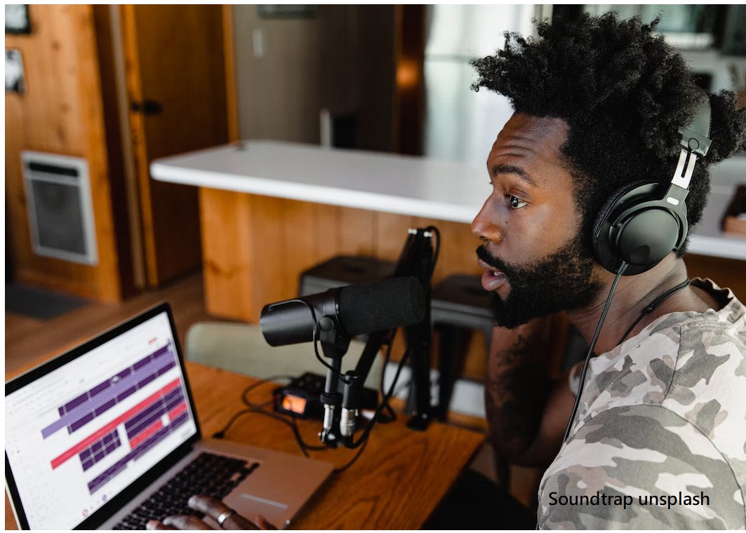 DasMedienZentrm's tweet photo. All radio stations sound the same?
The techniques and strategies behind.
#RadioSalesWeekly, Host Helmut Poppe
https://t.co/NNfJKLrWZS
@RADIOSZENE  @Brulhatour #ARDmedia https://t.co/2qBlryiyVZ