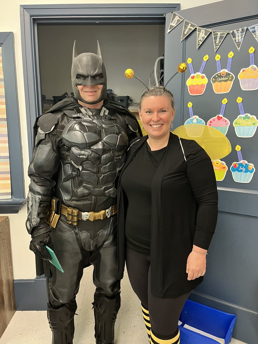 KinderBusyBees's tweet photo. Batman joined the Kindergarten students today and fought crime and spread kindness by reading with us! @lakecrestnl https://t.co/eDeDcjZmFv