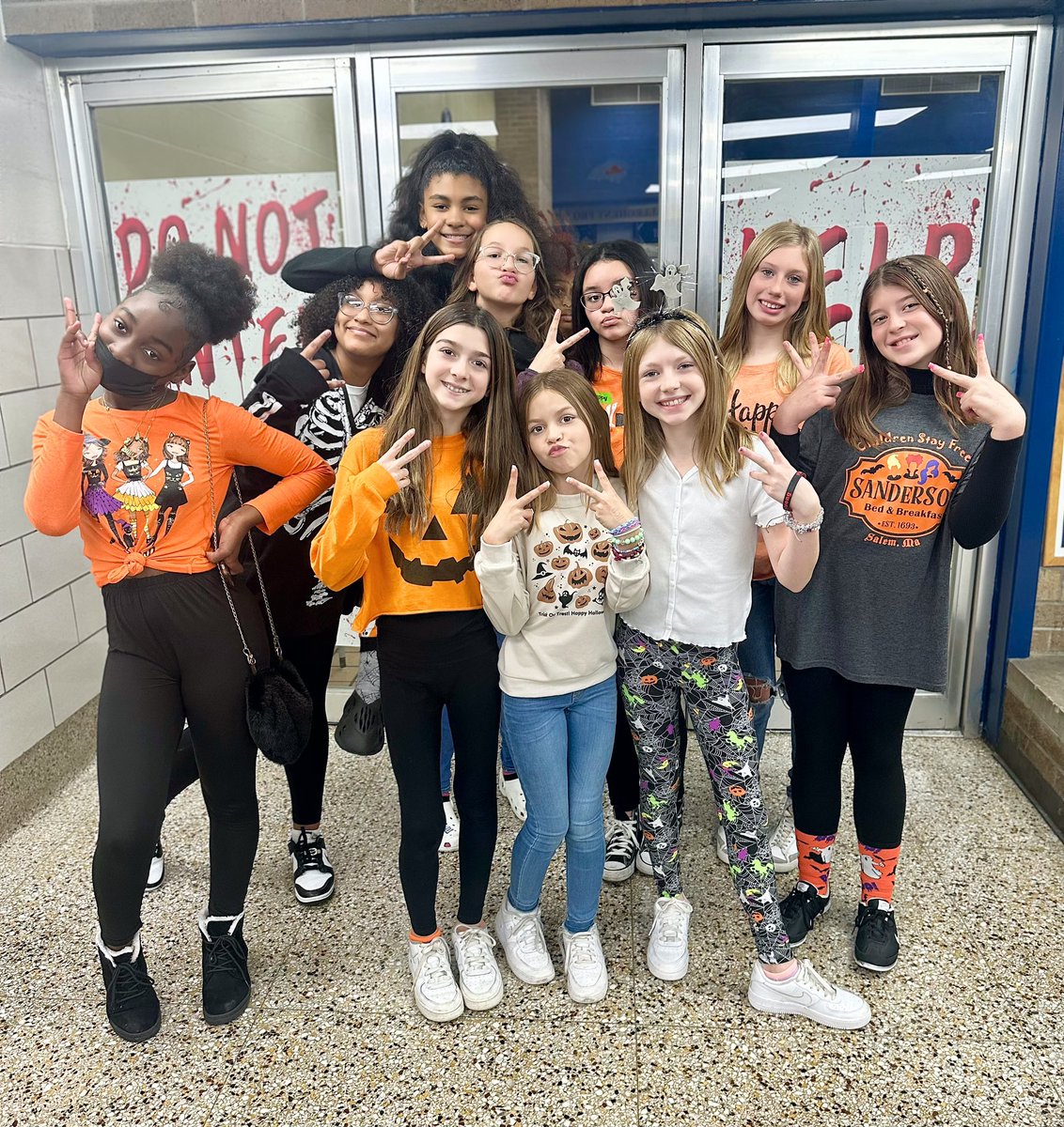 MrsWhitney17's tweet photo. 6th grade celebrating spooky season today! 🧡🖤🎃👻💀#halloween #middleschool #sixinthemix @southallegheny @ChuckMichael98 @ap_bragg https://t.co/DahnwQzI9t